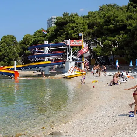 And With A Swimming Pool - 6643 Guest house Makarska